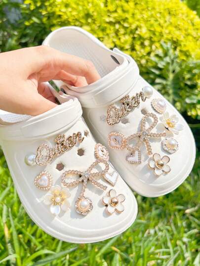 18 pièces Décorations de chaussures en ABS plastique doré décontracté en forme de nœud/fleur, décoration d'intérieur pour toutes les saisons