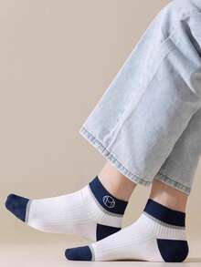1 Paar/5 Paar Herren Mehrfarbige Fußball-Muster Kurze Socken, Dunkles Farbblock-Design, Modisch und Geeignet für Ausflüge oder Sport - Verschiedenfarbig - Übersicht 3
