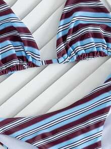 Onefish Bộ bikini tam giác kẻ sọc xanh dương và đỏ tía, buộc dây cổ, lưng điều chỉnh được, cúp ngực tam giác có đệm rời, chất liệu mềm mại co giãn, họa tiết nhiều sọc, kiểu phối màu tương phản xanh dương, đỏ tía và trắng, bộ đồ bơi 2 mảnh thời trang dành cho nữ. - Màu xanh lam - Xem 5