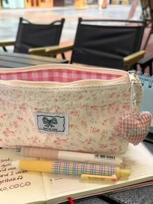 1pc Pink Floral Pencil Case - Large Capacity,Also Suitable As A/Women'S Cosmetic Bag.Features Lace Trim Design And RedCheckered Lining. Perfect For School, Travel,And Storage/Organization - Floral - View 4