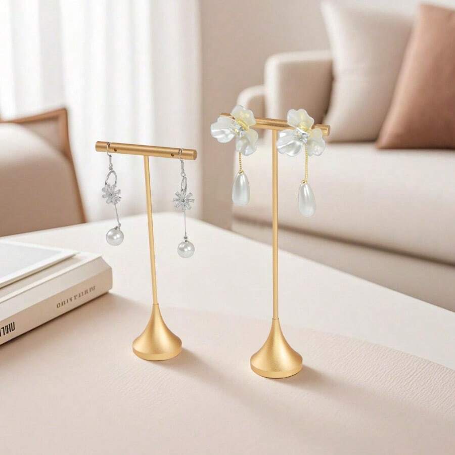Giá trưng bày trang sức vàng, kệ trưng bày bằng kim loại, giá đựng bông tai, kệ lưu trữ và trưng bày trang sức, thích hợp cho đồng hồ, bông tai, kẹp tóc, dây chuyền và vòng tay. Có thể dùng để đựng các vật dụng cần thiết hàng ngày, là lựa chọn quà tặng hoàn hảo cho Ngày Valentine, Lễ Tạ ơn và Giáng sinh. - Vàng - Xem 1