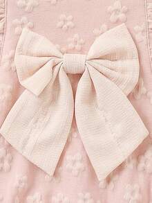 2pcs/Set Baju Bayi Perempuan Baru Lahir Lucu Motif Jacquard dengan Hiasan Pita + Bando Serasi, Baju Bayi Ringan dengan Tali Bahu Berkerut, Cocok untuk Pemakaian Sehari-hari, Pemotretan, Pesta, Musim Semi/Panas - Baby Pink - View 3