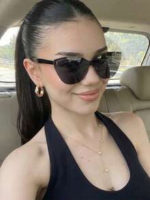 1副女士性感猫眼时尚眼镜，适合日常穿搭、T台走秀、海滩度假等场合。 - 黑灰 - 查看 1