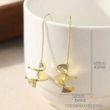 1 Đôi bông tai thủ công rèn từ vật liệu có họa tiết, phong cách tối giản đa năng, là hiện thân của trang sức tối giản. - Vàng - Xem 2