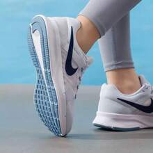 Nike Giày chạy bộ nữ RUN SWIFT 3 có đệm êm ái và thoáng khí - Màu xanh nhạt - Xem 9
