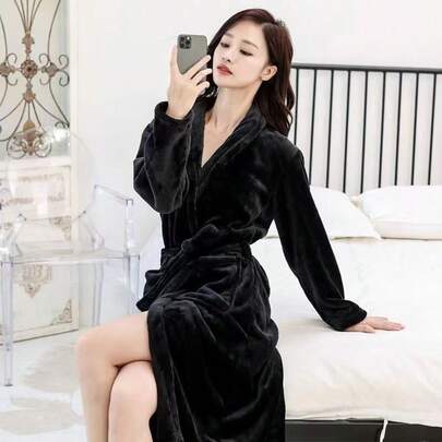 Áo choàng flannel mùa thu/đông, áo choàng tắm lông cừu san hô cho nữ, chiều dài trung bình.