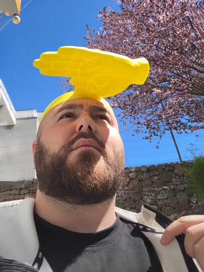 1 Pc Hand-Held Sun Hat, New Wide-Brimmed Transparent Summer Sun Hat, Perfect For Sports And Travel. Fashionable, Suitable For Everyone, A Must-Have Item For Summer. Suitable For Both Men And Women, Suitable For Travel, Vacation, Shopping And Daily Use. Adjustable, Solid Color.