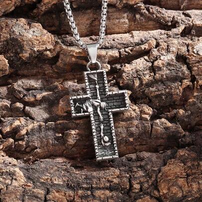1pc Vintage St. Peter's Inverted Cross Redemption Relief Pendant Necklace, Distressed Stainless Steel Christian Faith Gothic Punk Style Accessory Gift