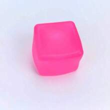 1PC Large Ice Cube Squeeze Toy, Fun Handheld Novelty Toy, Suitable For Anxiety Relief, Party Favors, Gift Bag Fillers, Suitable For Teens, Office Workers, Birthday/Holiday Gifts - Multicolor - View 7