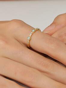 Women's Layered Gold-Plated Rings, Adorned With Opal And Transparent Cubic Zirconia, Minimalist And Elegant Design, Suitable For Daily Commute And Workwear, An Ideal Gift For Fashion Enthusiasts - Gold - View 3