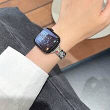 LuLuTom 1条奢华彩色水钻金属表带，兼容 Series 11/10/9/8/7/6/SE/5/4/Ultra 2/3，适用于49mm（S10/S11）、46mm、45mm、44mm（S10/S11）、42mm、41mm、40mm、38mm表盘尺寸。时尚休闲手链配饰，轻薄舒适，完美贴合手腕。 - 銀色 - 查看 6