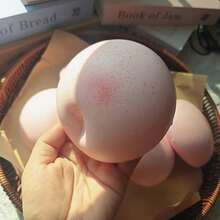 1个慢回弹面包造型软绵绵挤压玩具 - 减压挤压系列 - 超柔软慢回弹材质，减压设计，便携式桌面减压摆件 - 节日礼物 - 生日礼物 - 完美礼物 - 多色款色隨機 - 查看 2