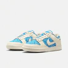 Nike 耐克女款 Dunk Low 休闲运动鞋，款式：IH2476-400 - 藍白色 - 查看 5
