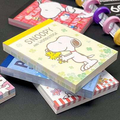  SNOOPY Sticky Notes Set, 6 Classic Themes Randomly Shipped: Blue Polka Dots, Four-Leaf Clover, Green Plaid, Red Stripes, Grid, And Running. Made Of Thick, Smooth Paper With Clear Printing. Suitable For Diaries, Memos, And Note-Taking, Great For Students, Journal Lovers, And Daily Office Use. Practical And Versatile As Christmas Gifts And Stationery.