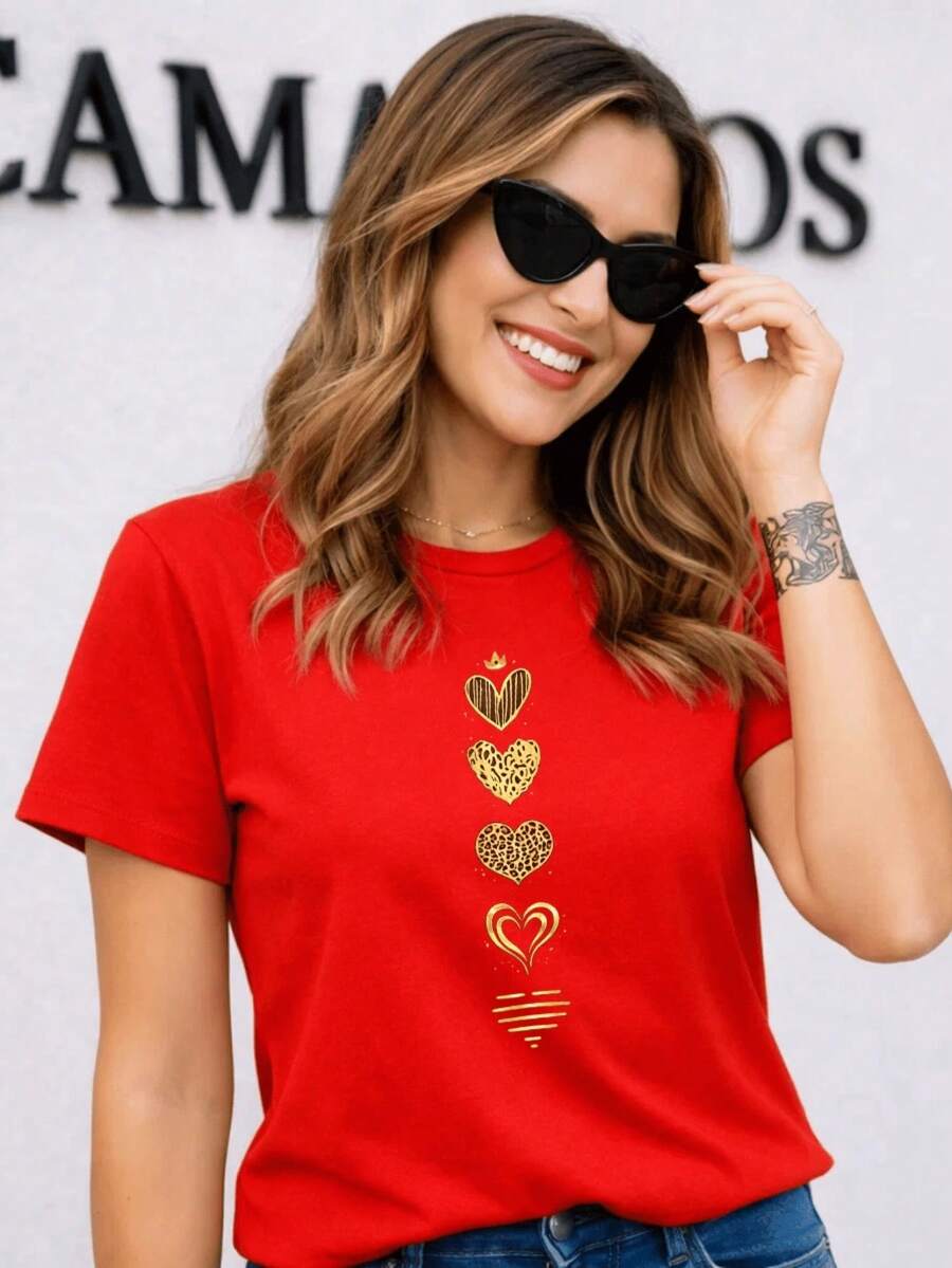 Camiseta Feminina Estampada 5 Coração Dourados Elegante Blusa Camisa Verão Casual Confortavel Blusa - Vermelho - Visão 1