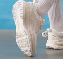 Nike Vomero 18 Cushioned Casual Sports Breathable Comfortable Lightweight Low-Top Running Shoes For Women - White Apricot Color - View 10