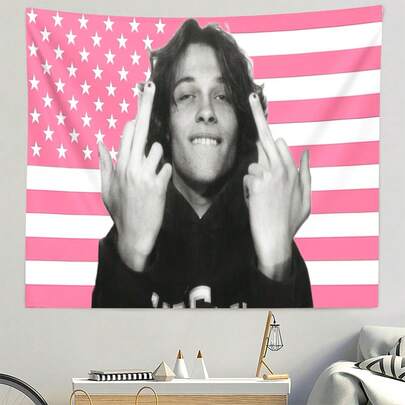 1 Tấm tranh treo tường in hình cá tính mạnh mẽ, nền cờ Mỹ màu hồng và trắng với hình ảnh chàng trai ngầu, phong cách thời trang nổi loạn, thích hợp trang trí phòng ngủ, phòng khách, studio.