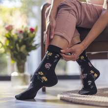 Gentle Grip Gentle Grip - 6 Pairs Ladies Non Elastic Soft Top Diabetic Socks Non Binding Soft Patterned Socks - Camel - View 4