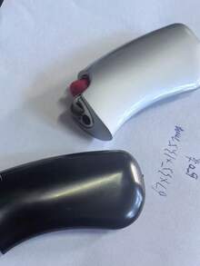 1 hộp đựng bật lửa Bic J5 có thể nạp lại, làm bằng hợp kim kẽm, nhỏ gọn và bền chắc, tích hợp cơ chế Bic J5, nắp gập, thiết kế chống trượt, phù hợp để đựng bật lửa và diêm, là món quà lý tưởng. - Nhiều kiểu dáng - Xem 4