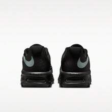 Nike 男士 AIR MAX FIRE 休闲运动鞋，低帮 IR0819-006 - 黑色 - 查看 5