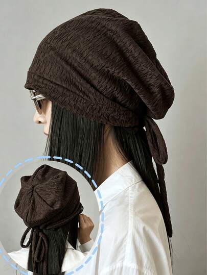 1顶复古美式宽松针织帽，采用抽绳设计，质感面料，透气轻盈舒适，灵感源自嬉皮士风格休闲街头服饰，宽松版型修饰脸型，融合日韩系随性美学，复古纹理，帽檐修饰脸型，多功能配饰，适合户外通勤、森林风和街头风，春、夏、秋季皆宜。