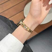 1条奢华彩色钻石金属表带，兼容 Series 11/10/9/8/7/6/SE/5/4/Ultra 2/3，适用于49mm（S10/S11）、46mm、45mm、44mm（S10/S11）、42mm、41mm、40mm、38mm表盘尺寸，时尚休闲手链配饰，舒适贴合。 - 金色 - 查看 6