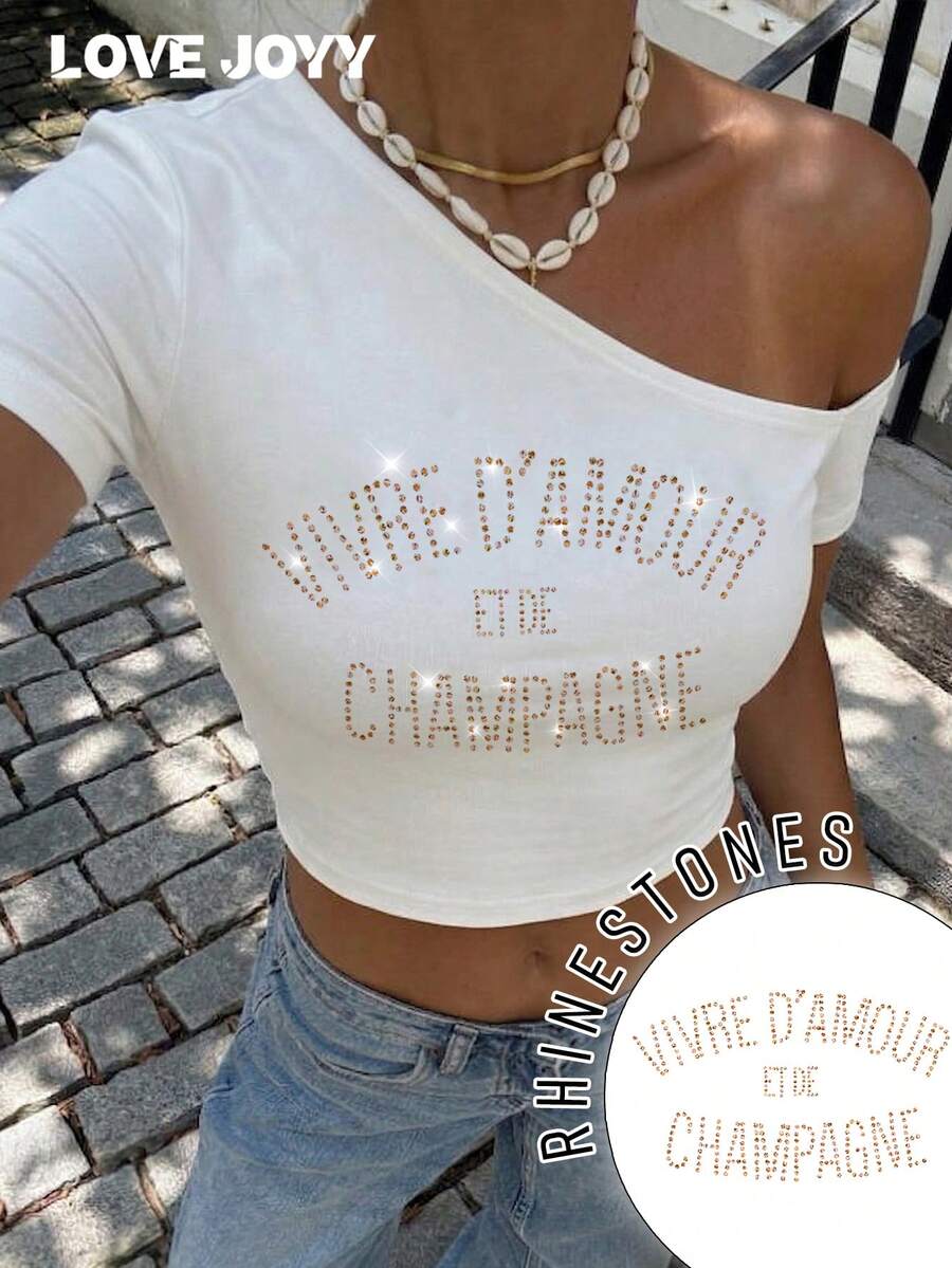Blusa de verano casual diaria de LOVE JOYY para mujer con cuello cruzado, manga corta, letras blancas y aplicaciones de diamante de imitación - Blanco - Ver 1