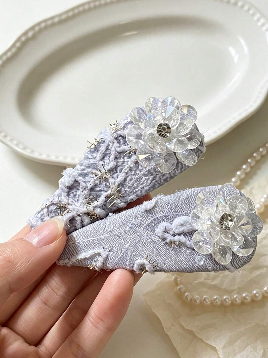 1pc Elegant Sweet 3D Embroidered Small Blue Flower Crystal Floral Hair Clip, Niche Design New Arrival - Multicolor - View 1