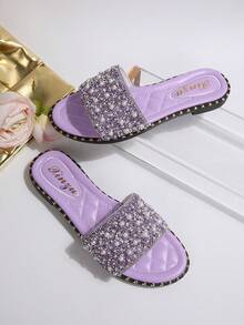 Novos Sandálias Rasteiras Confortáveis com Pedrarias, Versáteis para Praia, Sola Macia, Modelo Slip-On, Ideal para o Verão - Malva - Visão 10