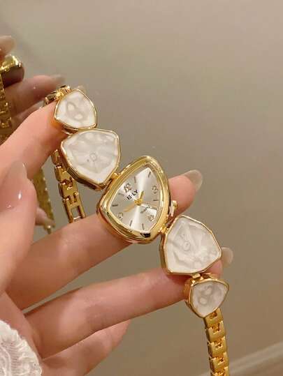1pc New Fashion Women's Watch, Elegant Triangular Dial, Business Quartz Watch, Suitable For Daily Life, Parties And Banquets