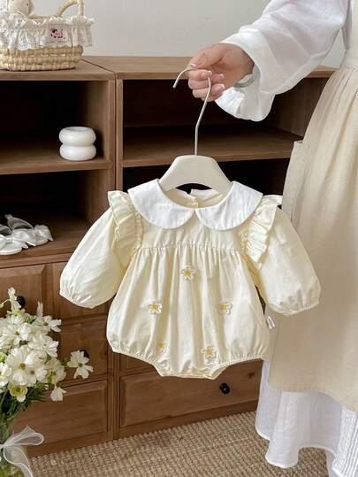 Bộ áo liền quần cổ bèo họa tiết hoa cho bé gái, mùa xuân