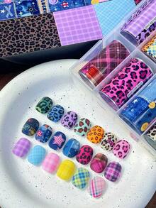 日式格子美甲印花贴纸，采用四季皆宜的棕色条纹密胺面料设计，适合美甲沙龙DIY，轻松打造美甲造型，也可作为女士节日礼物赠送（需搭配印花胶使用） - 彩色 - 查看 9