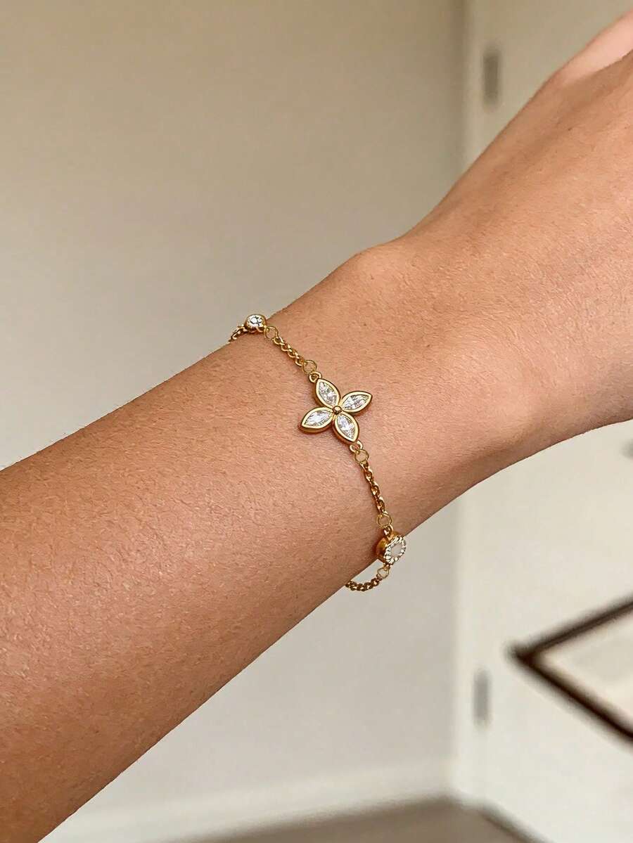 1 pièce Bracelet à fleur à quatre feuilles minimaliste français avec incrustation de diamants en cuivre pour femmes, accessoire de bijoux étincelant à la mode - Doré - Voir 1