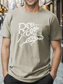 Camiseta de manga corta y cuello redondo para hombre de talla grande, con estampado de caña de pescar y la frase "REEL COOL DAD", estilo casual y elegante para actividades al aire libre en verano. - Negro - Ver 10