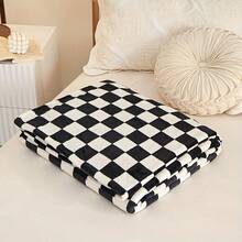 1PC Black And White Checkered Flannel Throw Blanket, High-Definition Digital Print Cover, Cozy Blanket, Nap Blanket, Couch Throw, Home Decor Throw, Soft And Comfortable Blanket, Gift, Holiday Gift, Bedding, Home Decoration, Bedroom Decor, Essential For Camping Trips, Perfect For Gifting To Friends And Family, Warm Camping Accessory, Suede Texture, Machine Washable - Multicolor - View 6