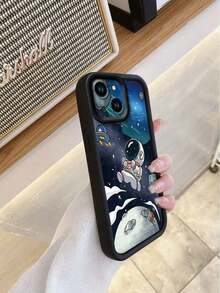 1 pieza Funda de teléfono con protección de lente resistente a golpes y con diseño de astronauta de moda, adecuada para hombres y mujeres, opción ideal para entusiastas de la moda, diseño minimalista y elegante compatible con Apple/Infinix/Vivo/OPPO, versión internacional, no la versión nacional - Estilo 2 (1 pieza) - Ver 4