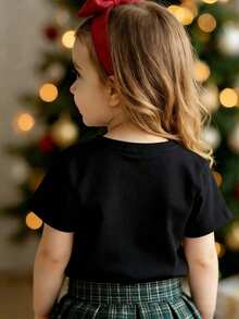 A Casual And Fashionable Short-Sleeved T-Shirt For Boys And Girls, Featuring A Design Of Disney's Minnie Mouse. It Is Perfect For Party Outfits And Daily Wear. - 黑色 - 查看 2