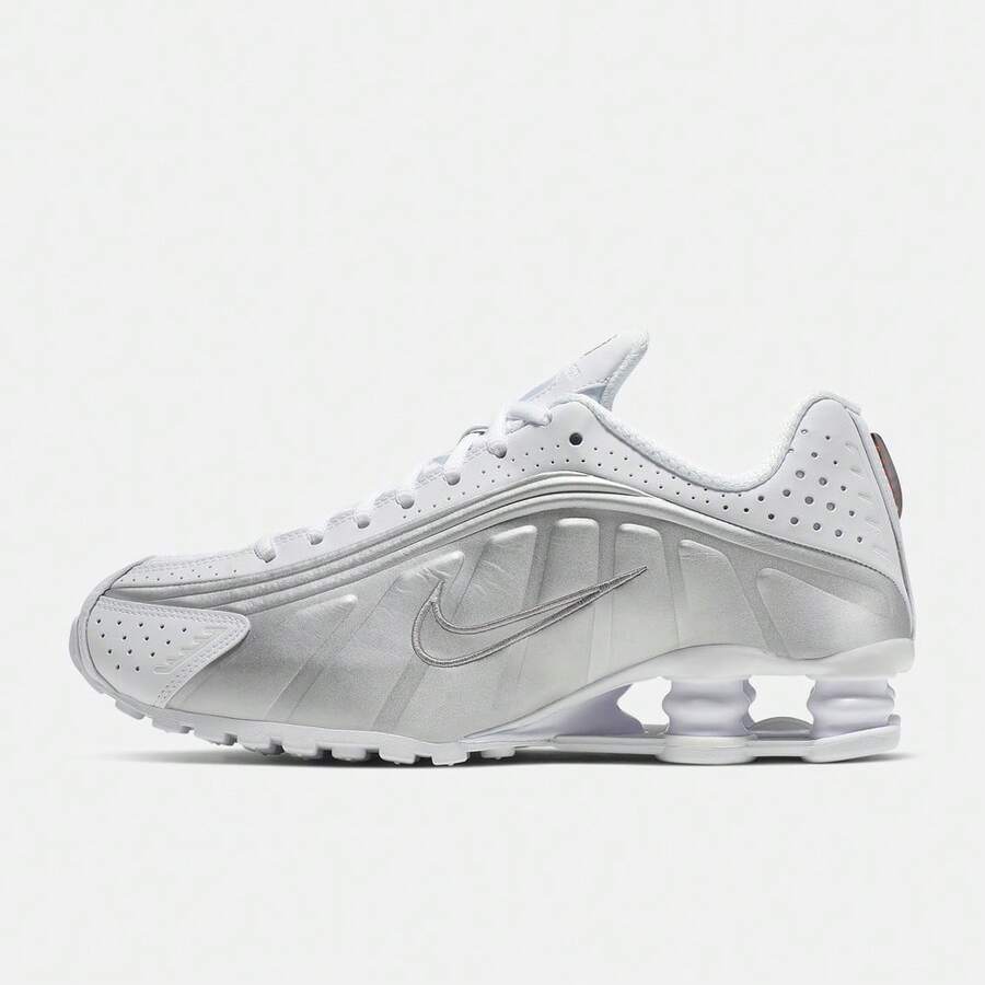 Nike 耐克女士 SHOX R4 休闲运动鞋,低帮 AR3565-101 - 銀色 - 查看 1