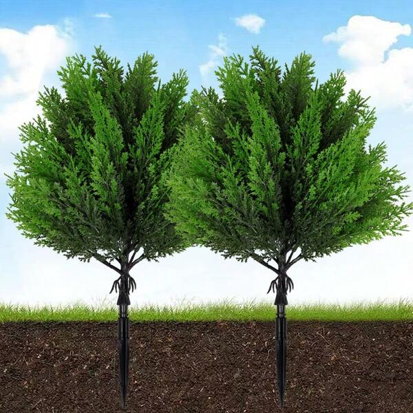 2 pezzi Topiaria artificiale di Cipresso con picchetti per terra e supporto, pianta artificiale realistica, felce di Boston artificiale, pianta finta resistente per esterno, decorazione da giardino, picchetto per felce, arbusti di cedro finti per giardino esterno, patio, ingresso, casa, decorazione per matrimoni, feste, Natale, decorazione per tombe