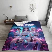 1pc K-Pop G-Irls With Lightsabers Blanket - Plush Suitable For Bedroom, Sofa & Office Use, Soft Skin-Friendly Flannel Bedspread With K-Pop Themed Print, Machine Washable Gift For K-Pop Fans, G-Irls Room Decor Flannel Blanket, Digitally Printed, Suitable For All Seasons, Perfect For Sofas, Beds, Offices, Camping, And Travel.Makes A Great Gift For Holidays, Weddings, Birthday Celebrations, And For Friends, Classmates, Best Friends, Sisters, Brothers, And Elders-280gsm - Nhiều màu - Xem 5