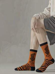 1 đôi tất nam dài đến bắp chân họa tiết sư tử và hổ hoạt hình, tất thể thao casual thiết kế động vật độc đáo dành cho nam giới. - màu nâu - Xem 5