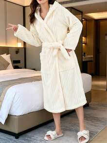 1pc Flannel Robe, Soft & Comfortable Sleepwear For Bedroom, Bathroom, Pool - White - View 4