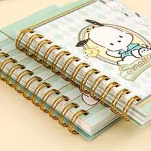 1 本 Sanrio Pochacco 螺旋笔记本（四款设计随机发货），采用 Pochacco 图案，配金色分隔页。这款 A7 尺寸的记事本时尚美观，是理想的文具用品，方便携带，也适合快速记录笔记。是馈赠亲朋好友的绝佳礼物。 - 彩色 - 查看 3