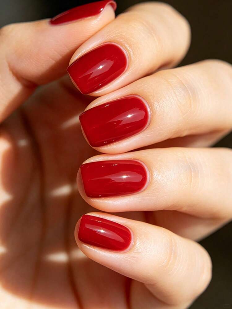 VV MEI JIA ER 24片红色纯色短方形美甲贴片，含美甲胶水，12种尺寸，适合宽指甲和小手，附赠1个指甲锉和1卷美甲胶带，美甲用品 - 紅色 - 查看 2