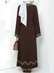 Vestido suelto de manga larga con adorno de strass, de estilo árabe de Oriente Medio - color café - Ver 2