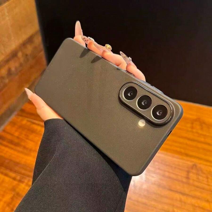 Ốp lưng điện thoại siêu mỏng chống rơi, bề mặt mờ dành cho Galaxy A57, A37, A17, A07, A56, A36, A26, A16, A06, A05, A15, A25, A35, A55, A12, A13, S24 Plus, S25 FE, S26 Ultra - màu đen - Xem 1