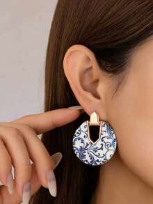 1 Đôi bông tai giả sứ men lam trắng nghệ thuật, thiết kế thủ công độc đáo, kiểu dáng phóng khoáng, bông tai phong cách Trung Hoa mới, đa năng và thanh lịch, được cá nhân hóa. - Nhiều màu - Xem 2