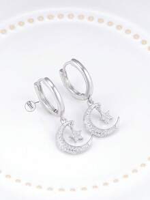 Pendientes de aro con colgante de estrella y luna de plata de ley 925 con circonita cúbica, aretes hipoalergénicos para uso diario, regalo de cumpleaños para mujeres - Plateado - Ver 4