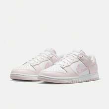 Nike 耐克女款 Dunk Low 休闲运动鞋，低帮 FD1449-100 - 淺粉色 - 查看 6