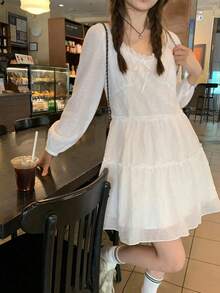 Gaun Polos dengan Pinggang Ramping, Leher Persegi, dan Hem Berumbai untuk Wanita, Musim Semi, Putih Elegan - Putih - View 4
